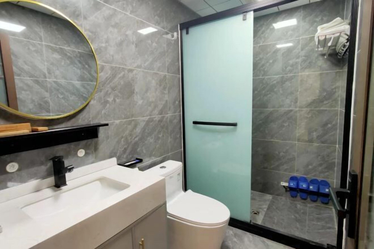 Room 5, Bashi Inn, Chongqing
