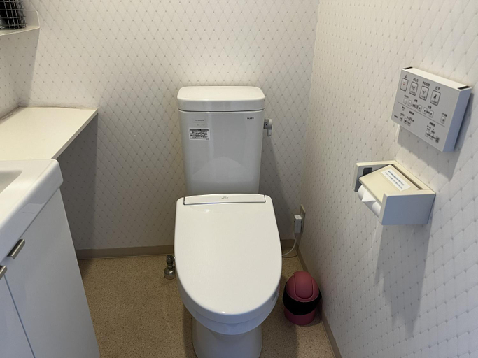 Bathroom 4, Alaise De Bale Shirahama, Shirahama