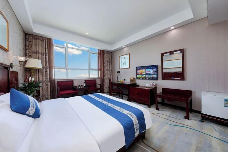 Bedroom 2, Yuan Tong Hotel, Jiuquan