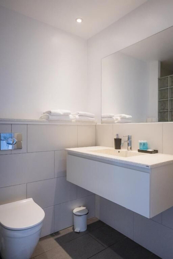 Bathroom 4, Hotel Friheden ApS, Bornholm