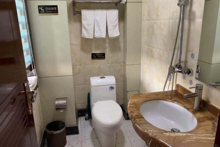 Bathroom 3, Feitian Hotel, Baiyin