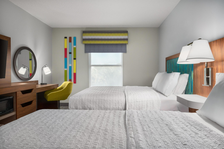Bedroom 3, Hampton Inn & Suites Charlotte-Arrowood Rd., Mecklenburg