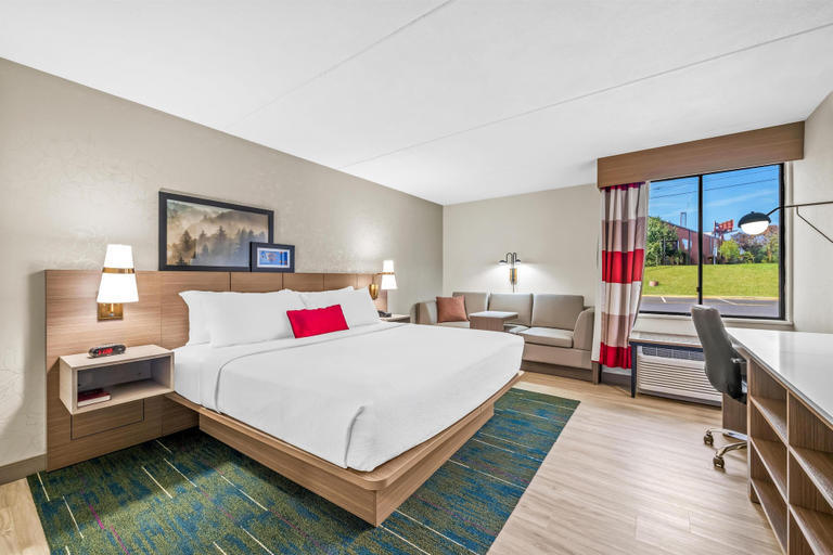 Bedroom 3, Sonesta Select Hotels Statesville, Iredell