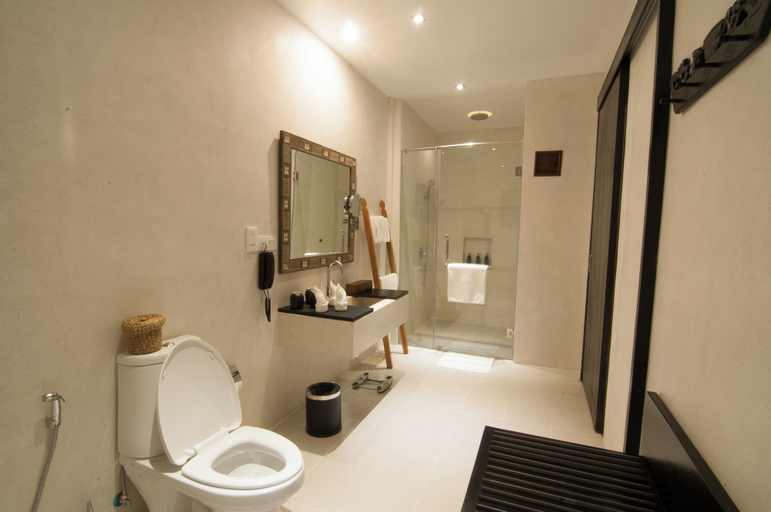 Bathroom 5, La Rose Suites, Phnom Penh