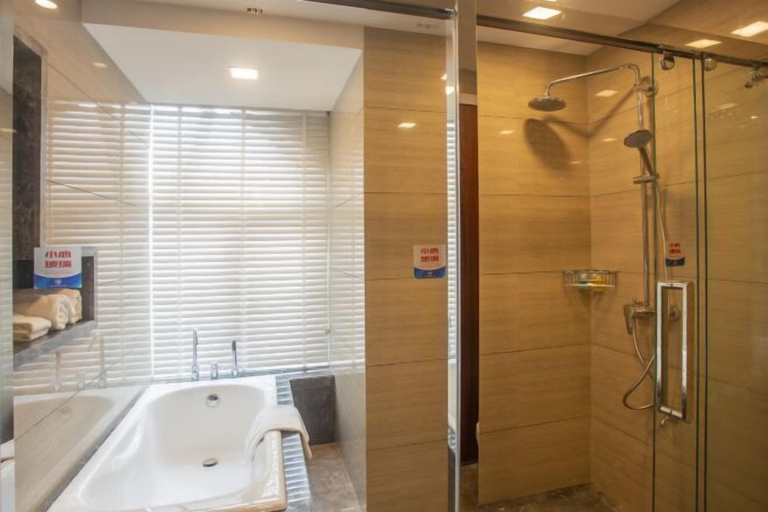 Bathroom 3, Century Seaview Hotel, Chaozhou