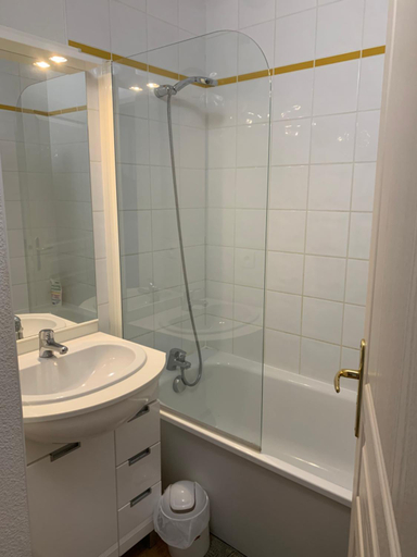 Bathroom 4, Les Chalets Des Evettes, Savoie