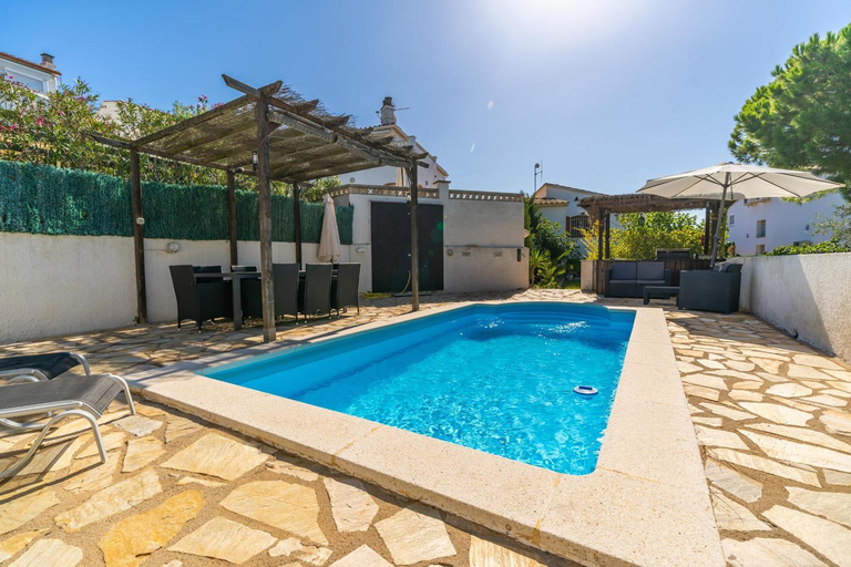 Sport & Beauty 2, Holiday Home Antonella, Girona