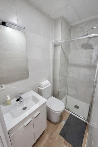 Room 4, Charming Accommodation Near Ifema, Madrid