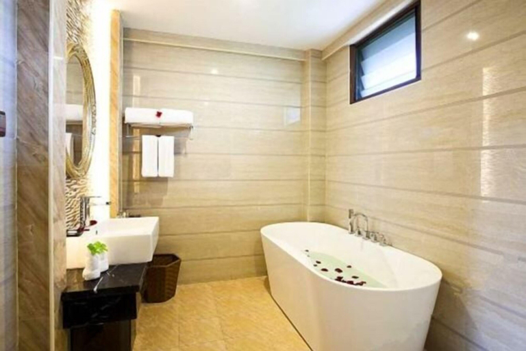 Bathroom 4, Yabulun Pastoral Leisure Villa, Hainan