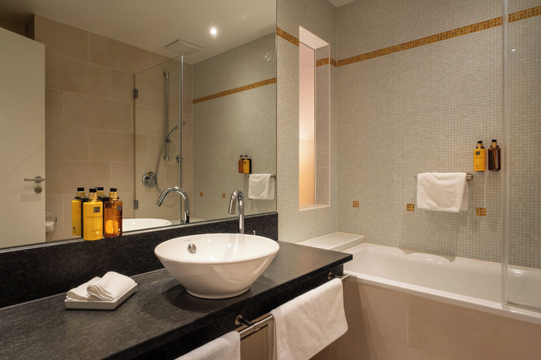 Bathroom 5, Aqua Aurelia Suitenhotel an den Thermen, Baden-Baden