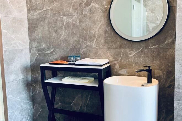 Bathroom 4, Lihao Hotel (Zhaotong Ancient City), Zhaotong