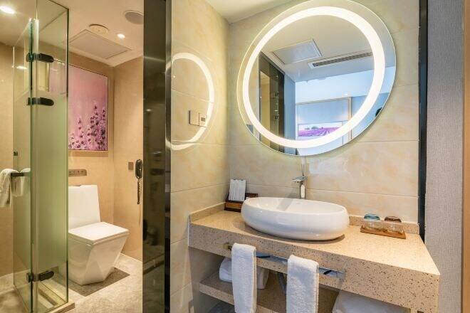 Bathroom 4, Lavande Hotel (Guilin Railway Station Mixc), Guilin