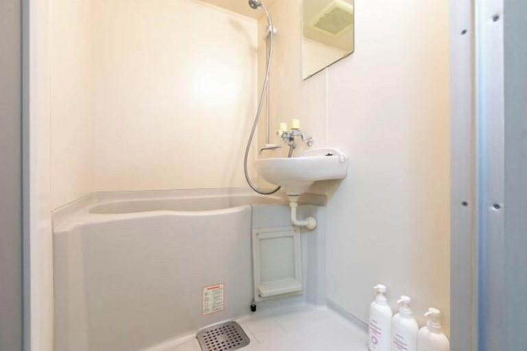 Bathroom 4, Collection Yuunagi, Osaka