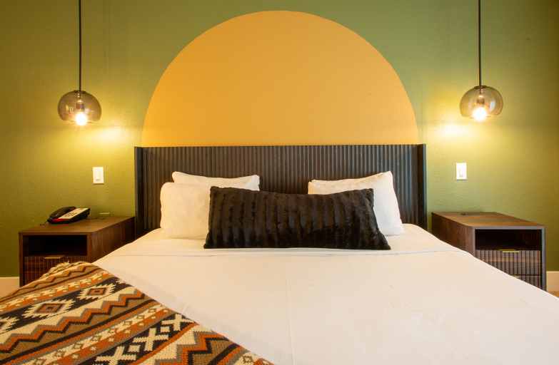 Bedroom 4, Arroyo Pinion Hotel, an Ascend Collection Hotel, Yavapai