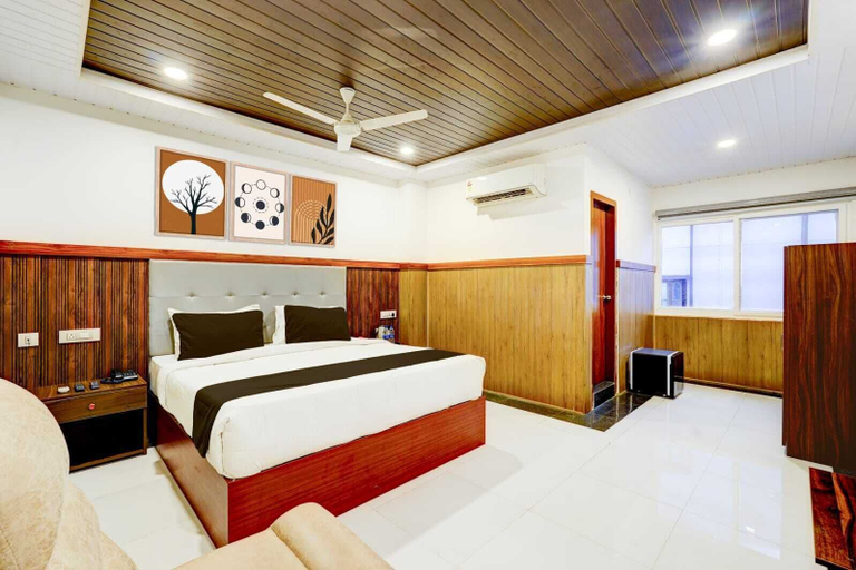 Room 4, GRAND HILLVIEW BY AVOOTA, Chittoor