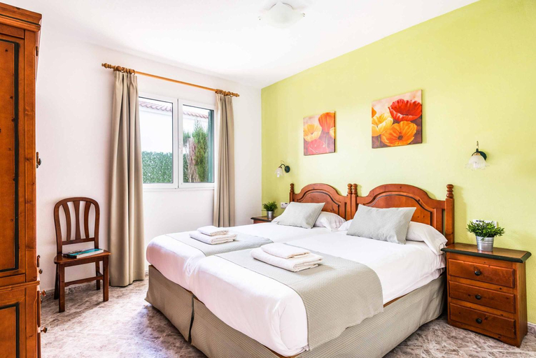 Bedroom 2, Villa Karoline, Baleares