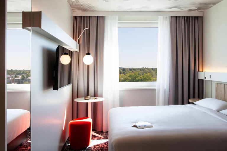 Bedroom 4, Ibis Berlin Airport, Berlin