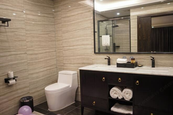 Bathroom 4, Jun'an International Hotel, Wuzhou