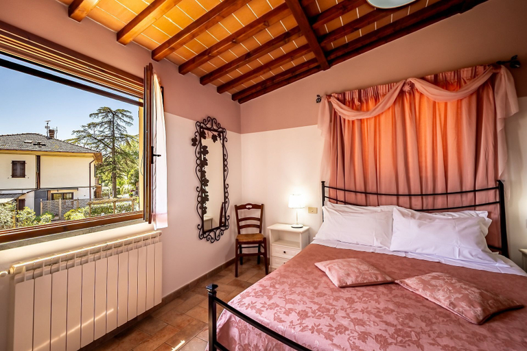 Room 4, AGRITURISMO CESANI, Siena