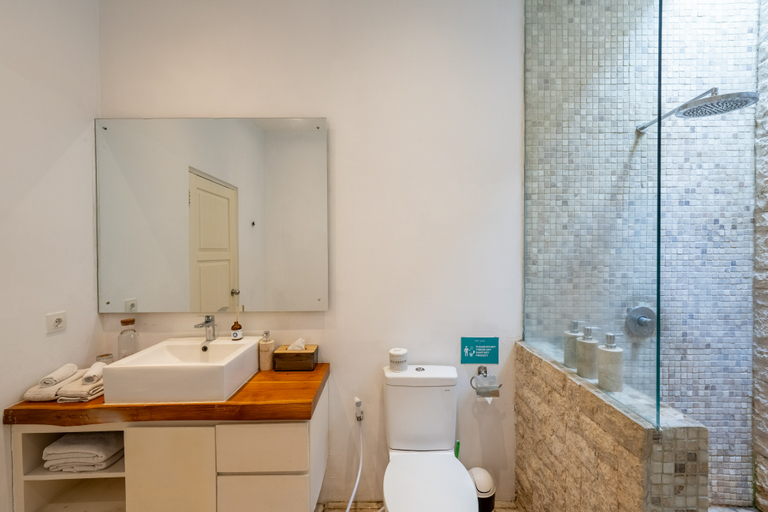 Bathroom 4, Villa Chloe Seminyak, Badung