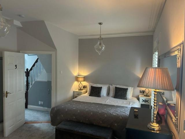 Bedroom 4, Hollybank House Bed and Breakfast, Dublin