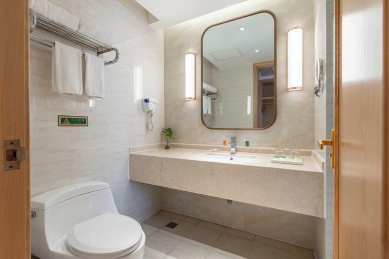 Bathroom 4, Vienna International Hotel (Zhongxiang Zhongbai Square), Jingmen