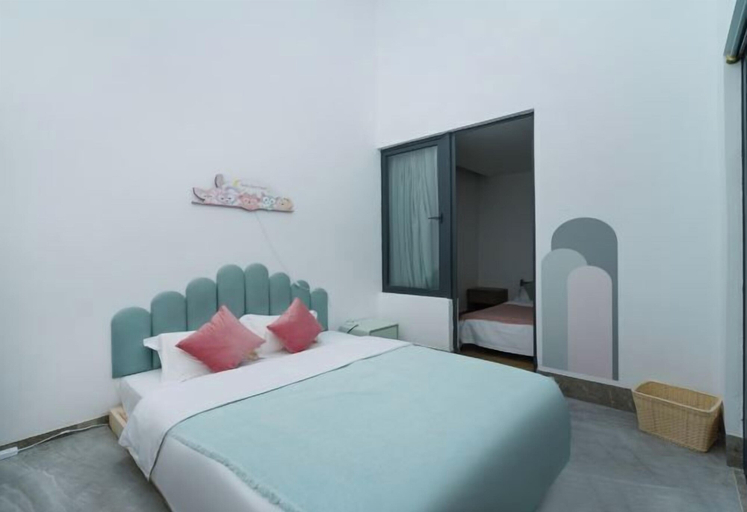 Bedroom 3, Double Moon Bay whole wave Sea View Beach Villa, Huizhou