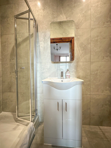 Bathroom 3, Fulham Rooms, London