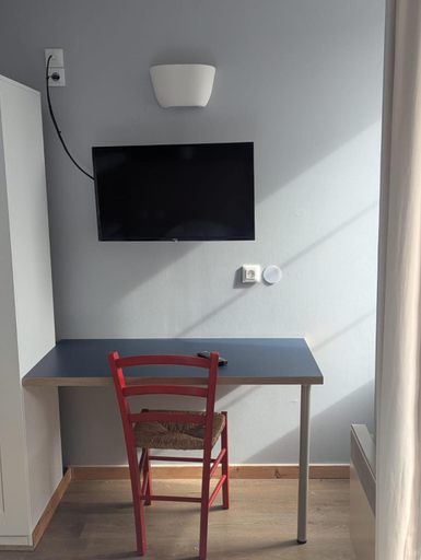Others, Auberge des Trois Rivieres, Cantal