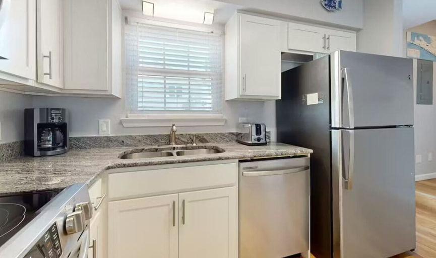 Private kitchen 4, Summer Lake 23, Walton