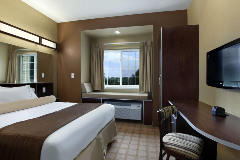 Bedroom 3, Microtel Inn & Suites by Wyndham Carrollton, Carroll