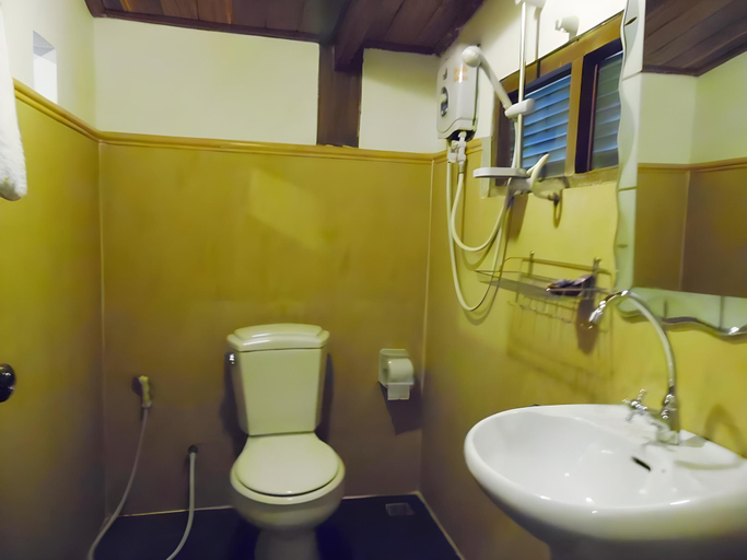 Bathroom, Oui's Guesthouse, Luang Prabang