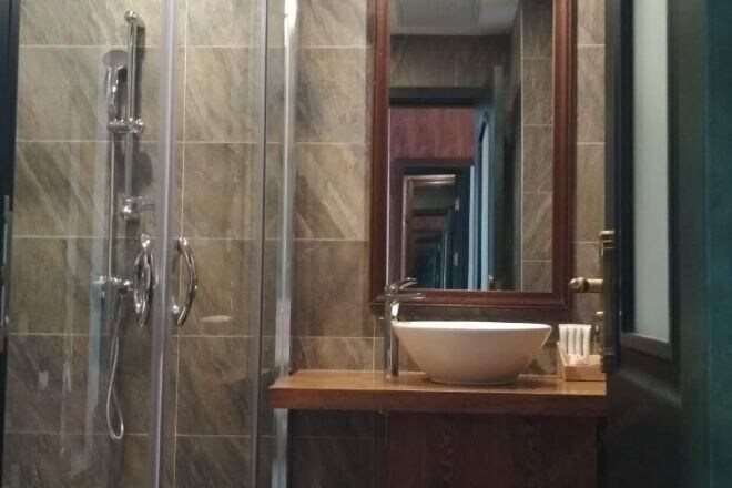 Bathroom 4, Geheyan Hotel, Yichang