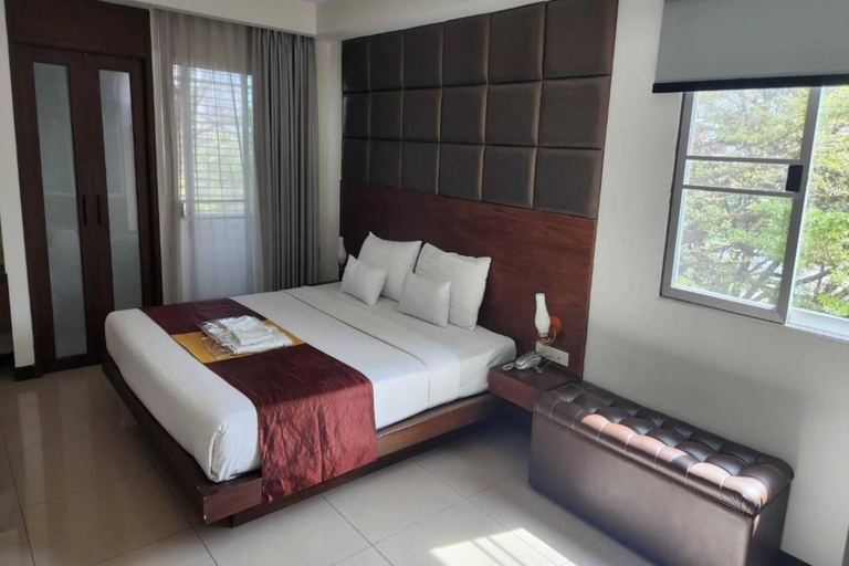 Others 3, Collection O The Bangkok Cha Cha Suite, Lat Phrao