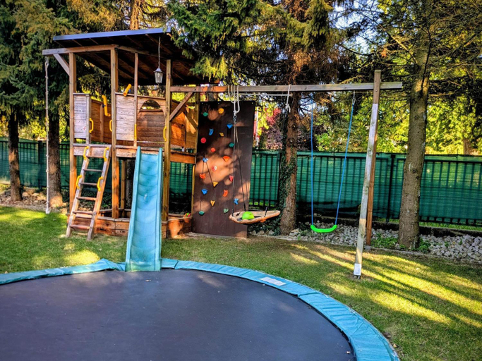 Garden 2, Spacious holiday apartment with sauna, Kolobrzeg, Kołobrzeg