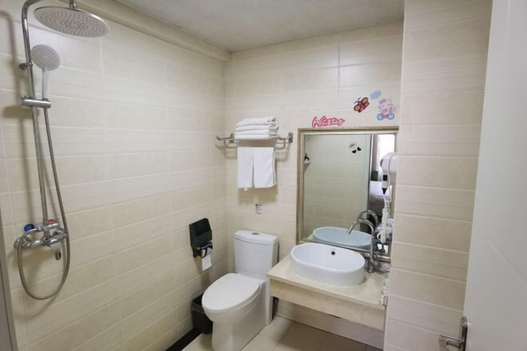 Bathroom 3, Jinyang Hotel (Changchun Hongqi Street, this has a mountain store), Changchun