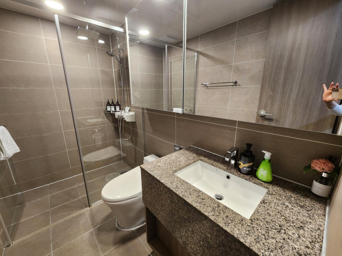 Bathroom 2, Sienna Ambassador Residence, Haeundae