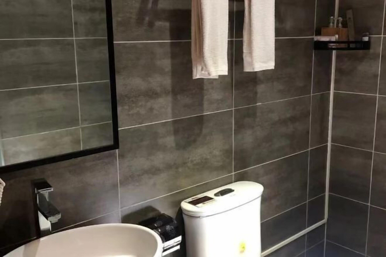 Bathroom, Fujin Jinqiao Hotel, Jiamusi