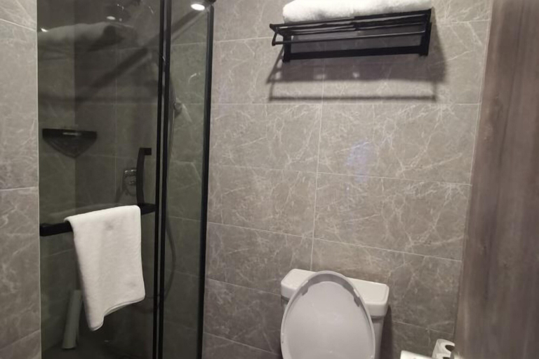 Bathroom 3, An Hengsha Isiand Resort Hotel, Shanghai