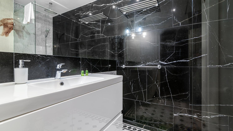 Bathroom 3, Monte Cassino Apartments, Sopot