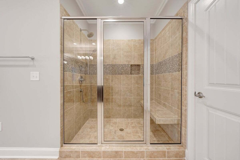 Bathroom 2, Lake Paradiso - Lakefront Home With Private Dock, Bedford