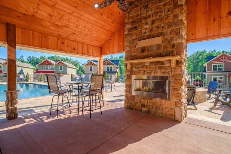 Others 5, Serene Oasis, Sevier