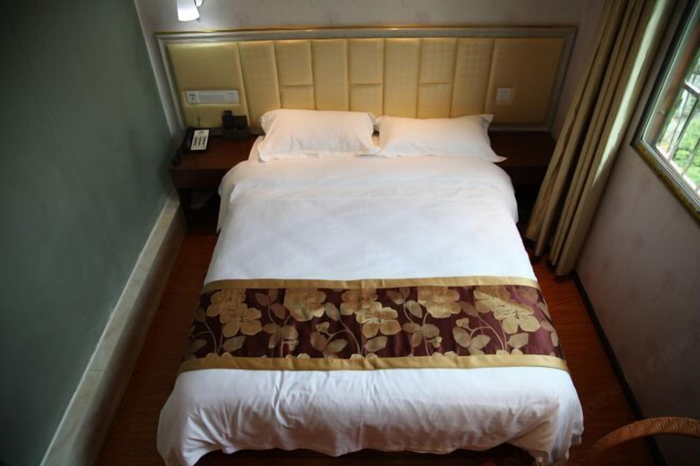 Bedroom 5, Junlong Holiday Hotel, Bijie