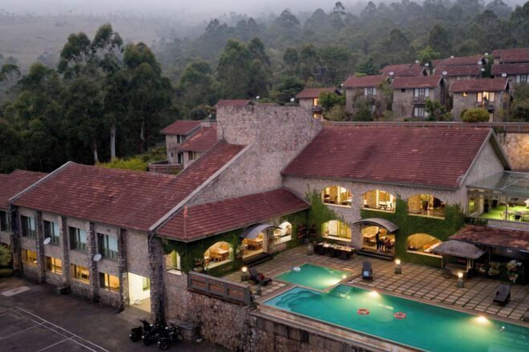 Exterior & Views