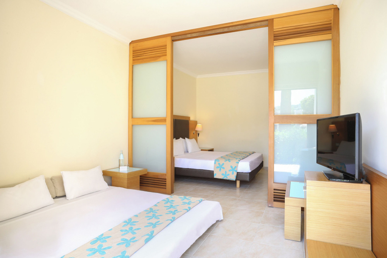 Bedroom 3, Sol Cosmopolitan Rhodes - All inclusive, South Aegean