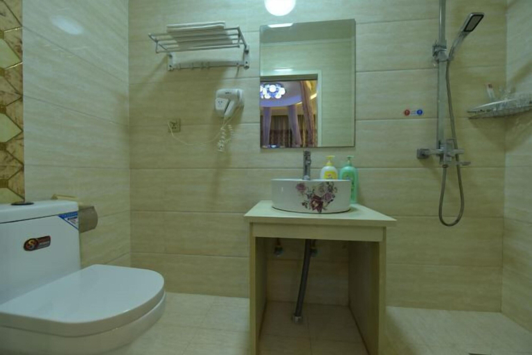 Bathroom 3, Jinxiu Nianhua Inn, Jiaxing