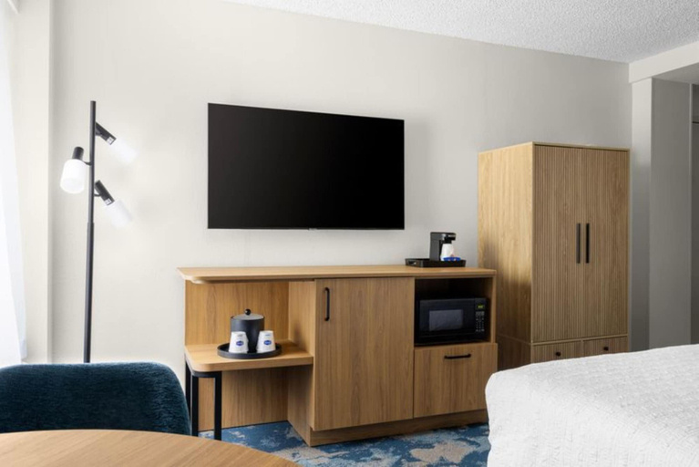 Bedroom 3, Hampton Inn Miami-Airport West, Miami-Dade