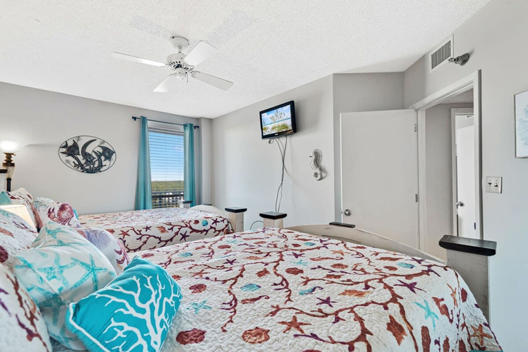 Room 2, Windward Pointe 804- Sleeps 10 Beachfront Resort Amenities, Baldwin