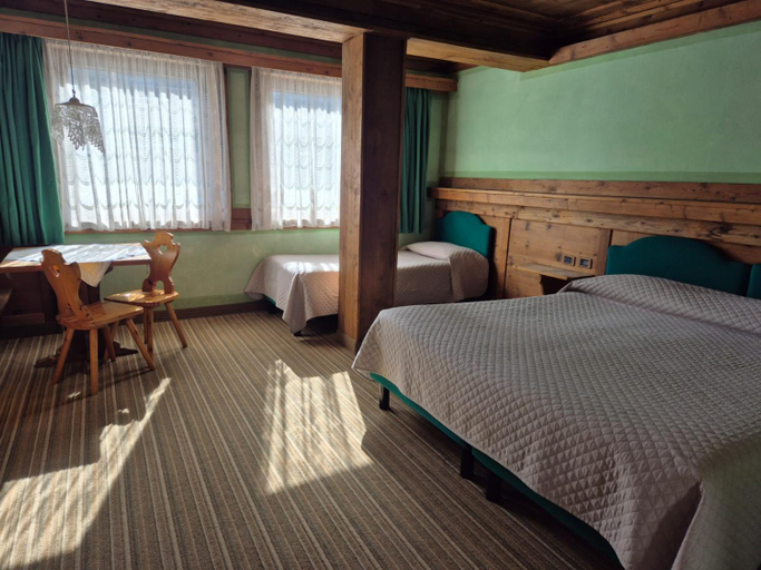 Bedroom 2, Hotel Belvedere wellness, Belluno