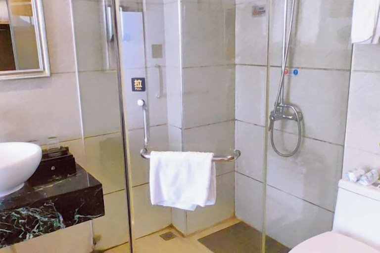 Bathroom 4, Muqing International Hotel, Guilin